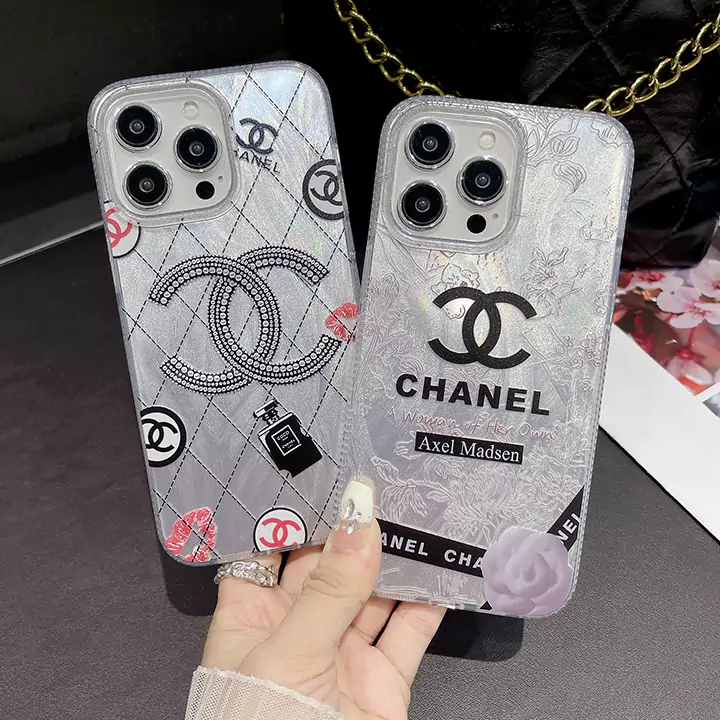 CHANEL スマホケース 女性